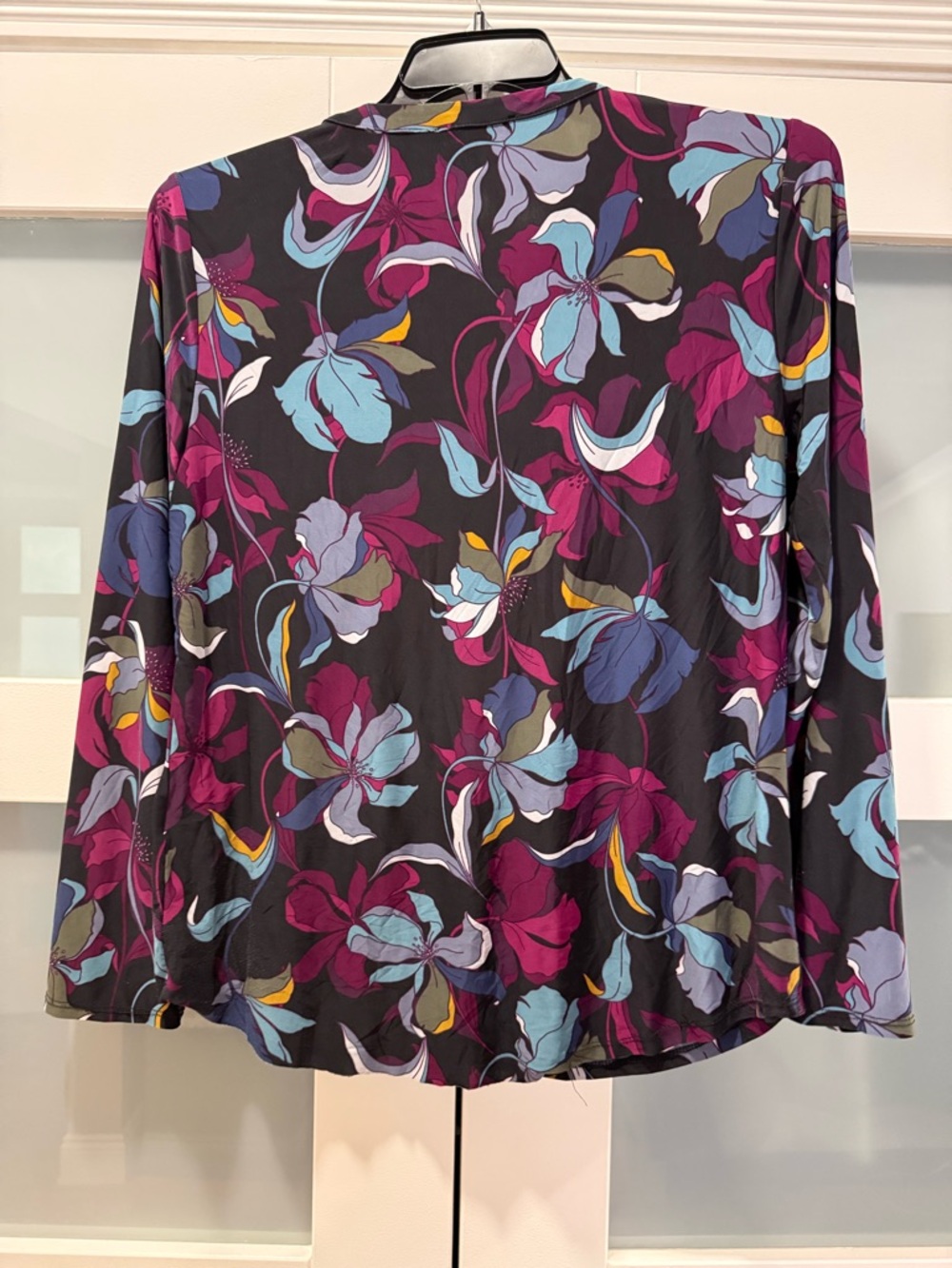 INC International Concepts Women's Purple Floral V-Neck Blouse Size Large - Picture 7 of 7